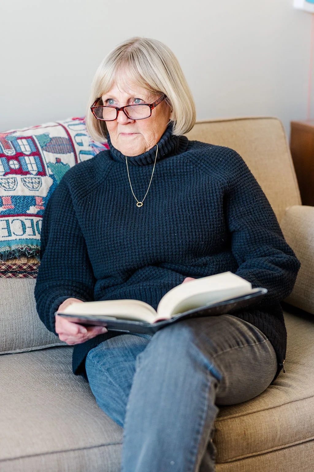 CassieLacinaPhotography_LLC.-JackieGoodson-January_OakTraceSeniorLivingDownersGrove_IL-23