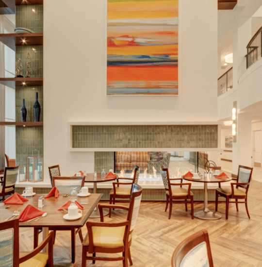 Lounge and dining area at Oak Trace Senior Living Community