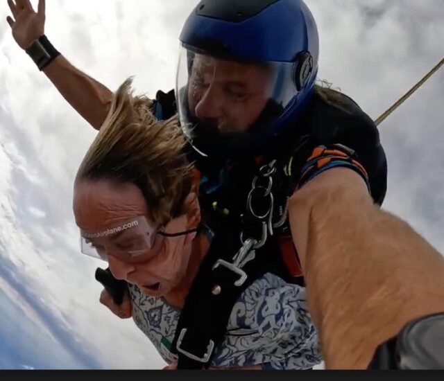 skydiving1,jpg