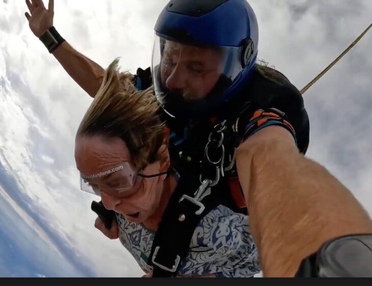 skydiving1,jpg